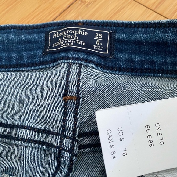 Abercrombie and Fitch jeans - Picture 5 of 7